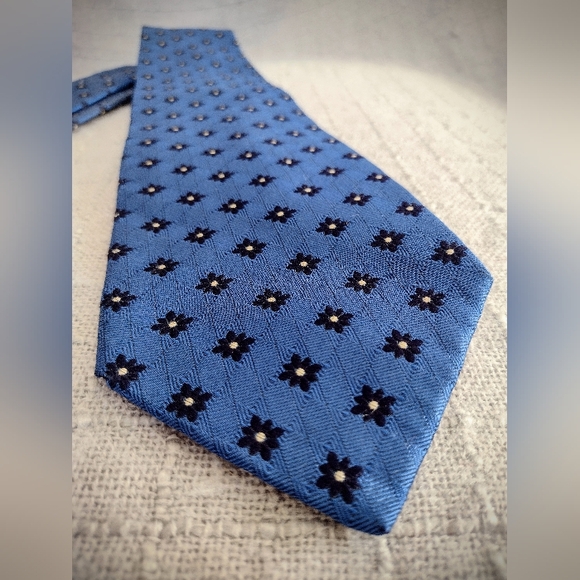Like New Vintage 90's Faconnable Blue Necktie, Made in France, 100% Silk - Picture 3 of 8